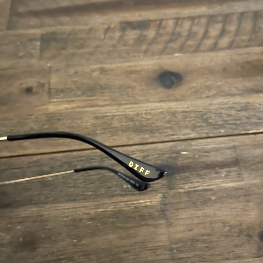 Diff Aviator Glasses - image 5